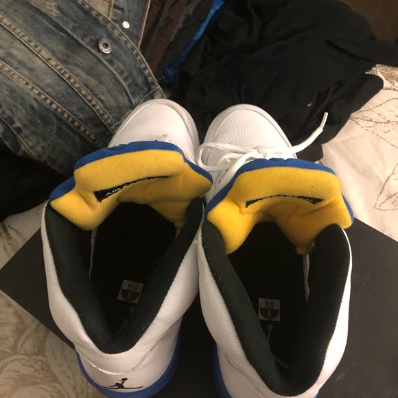 Jordan Retro 5 Laney (Almost deadstock)